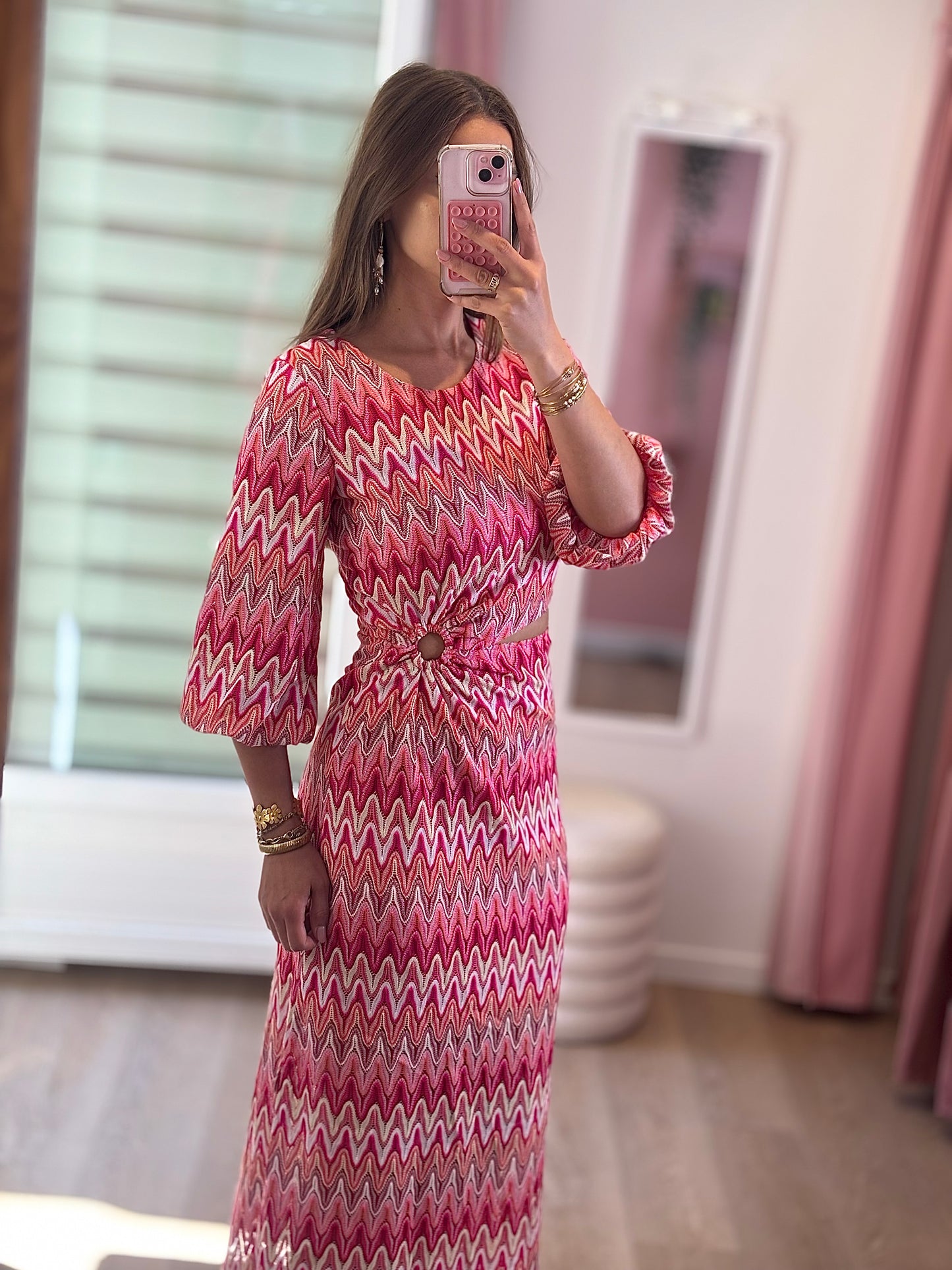 Robe Longue Motifs - Détails Anneau et Fente Rose