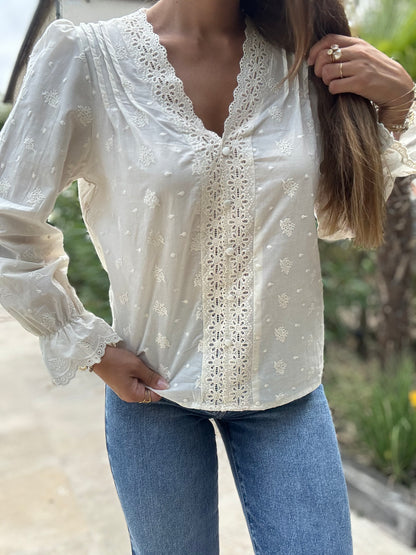 Blouse à Détails Brodés & Fleurs - Crème